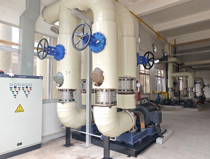 4 TPH Gas Fired Steam Boiler and 1400kw Thermal Oil Boiler Running For Leather Factory